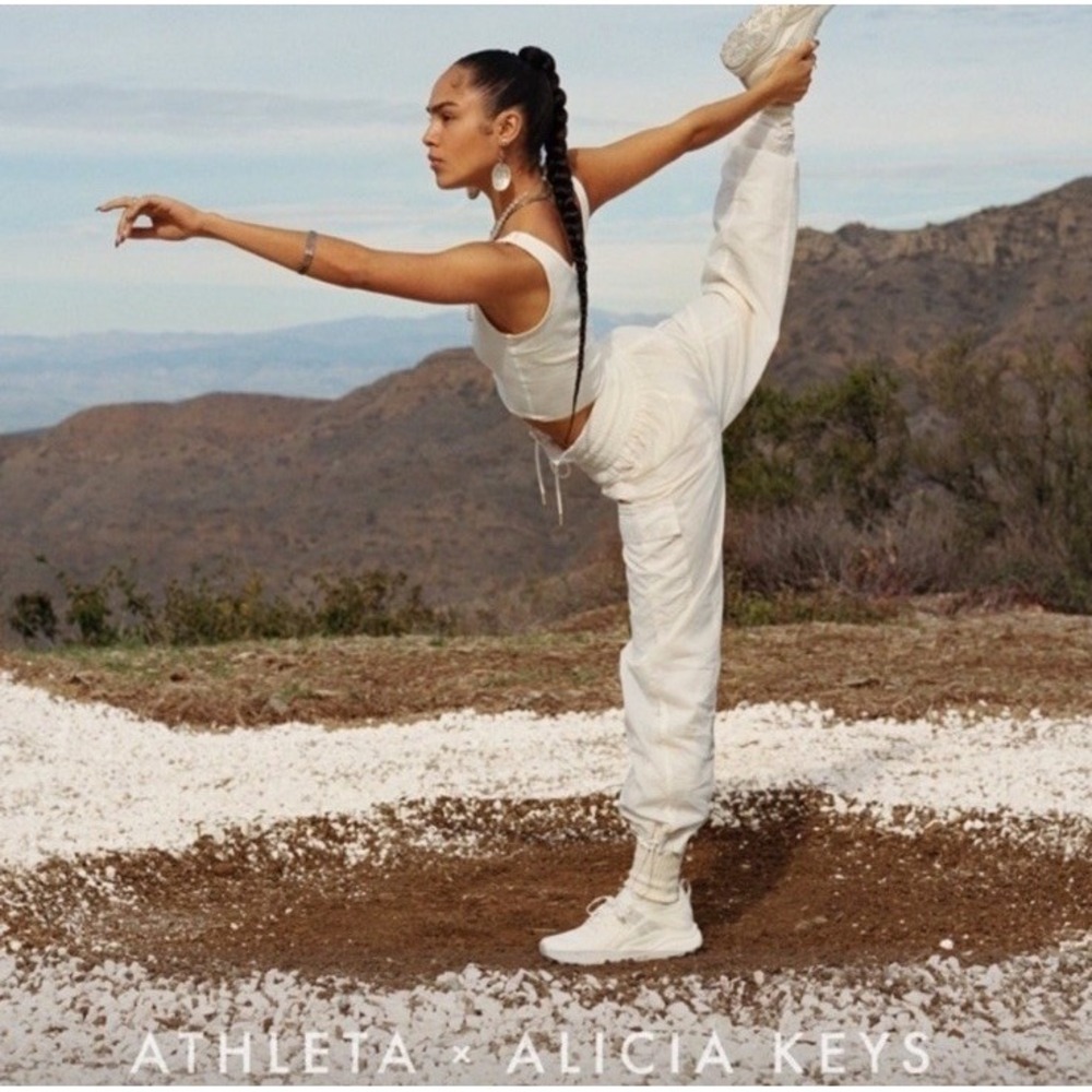 Alicia Keys x Athleta Cargo utility Pants in Magnolia cream white